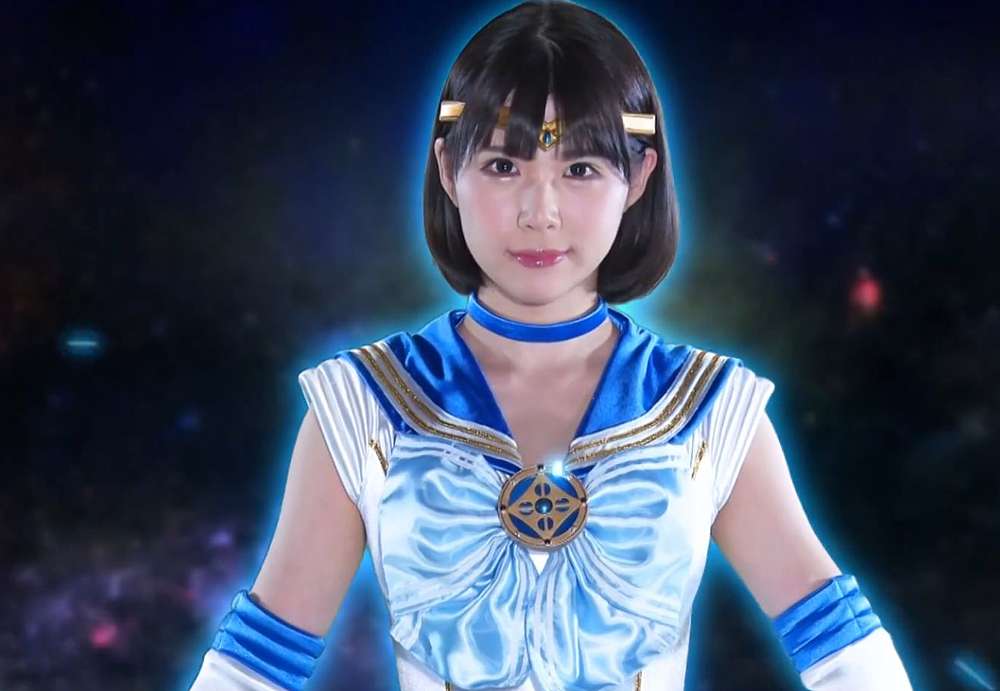日本のコスプレイヤー、ブレイブブルーが潮吹き
